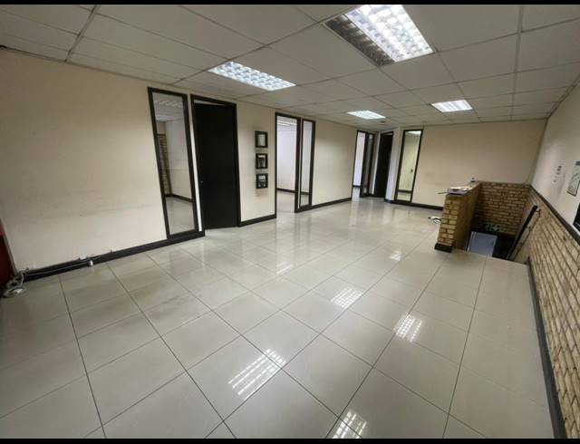1,177M² WAREHOUSE TO LET IN KYA SANDS